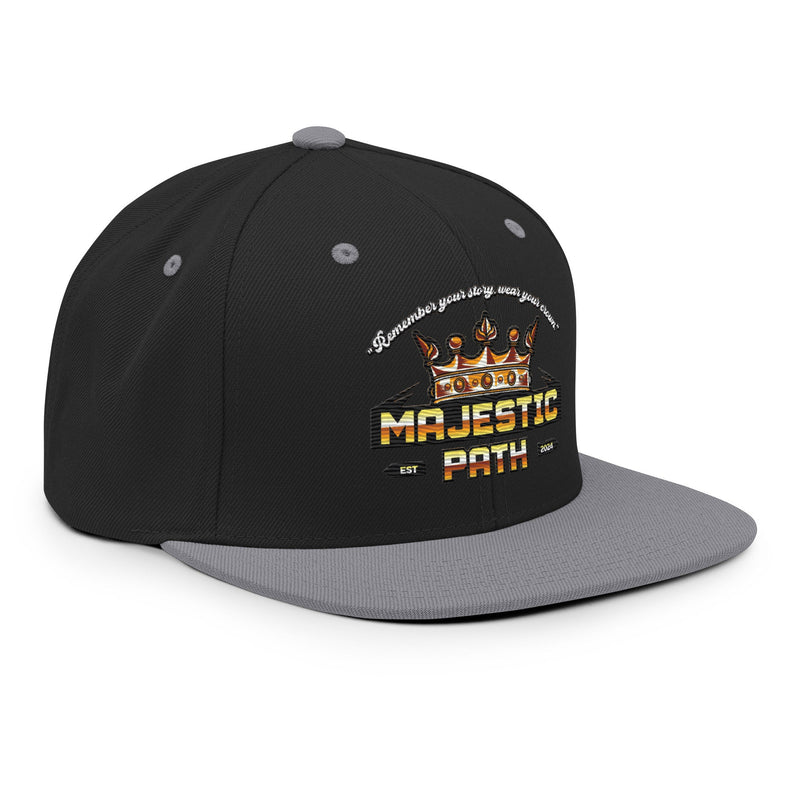  black snapback hat​