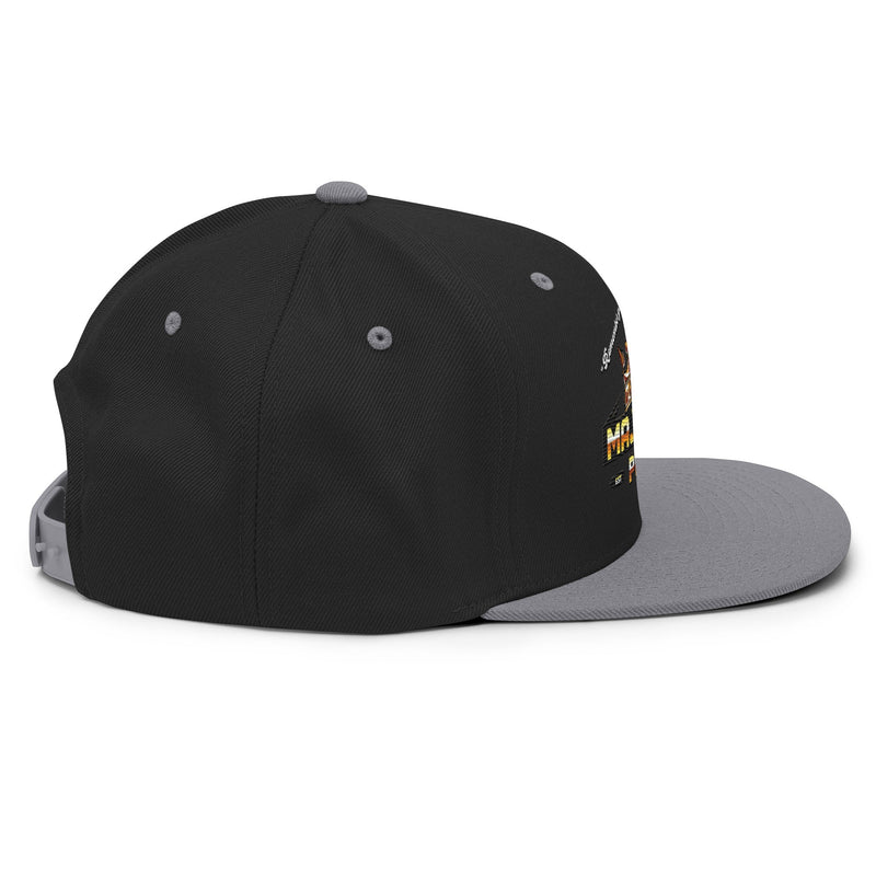  black snapback hat​