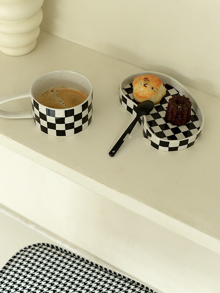 Design Black And White Checkerboard Mug Coffee Cup